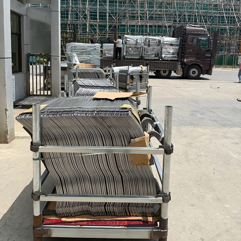 Bildele i metalplader